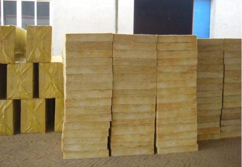 福凱巖棉帶您分析影響巖棉保溫板抗壓強度的因素